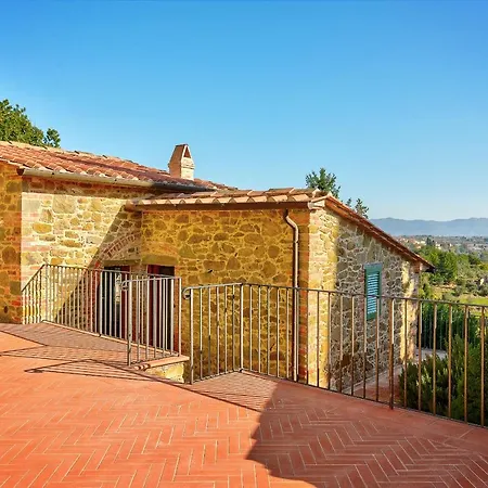 Maria Villa *